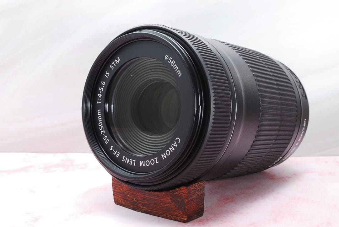 大人気❣️Canon EF-S 55-250mm IS STM 高性能望遠レンズ