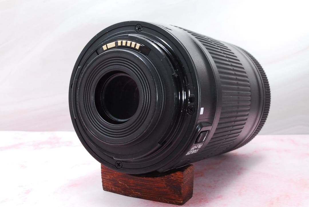 大人気❣️Canon EF-S 55-250mm IS STM 高性能望遠レンズ