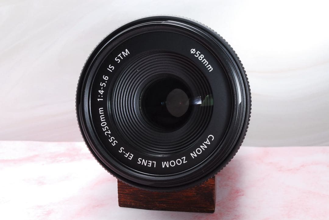 大人気❣️Canon EF-S 55-250mm IS STM 高性能望遠レンズ