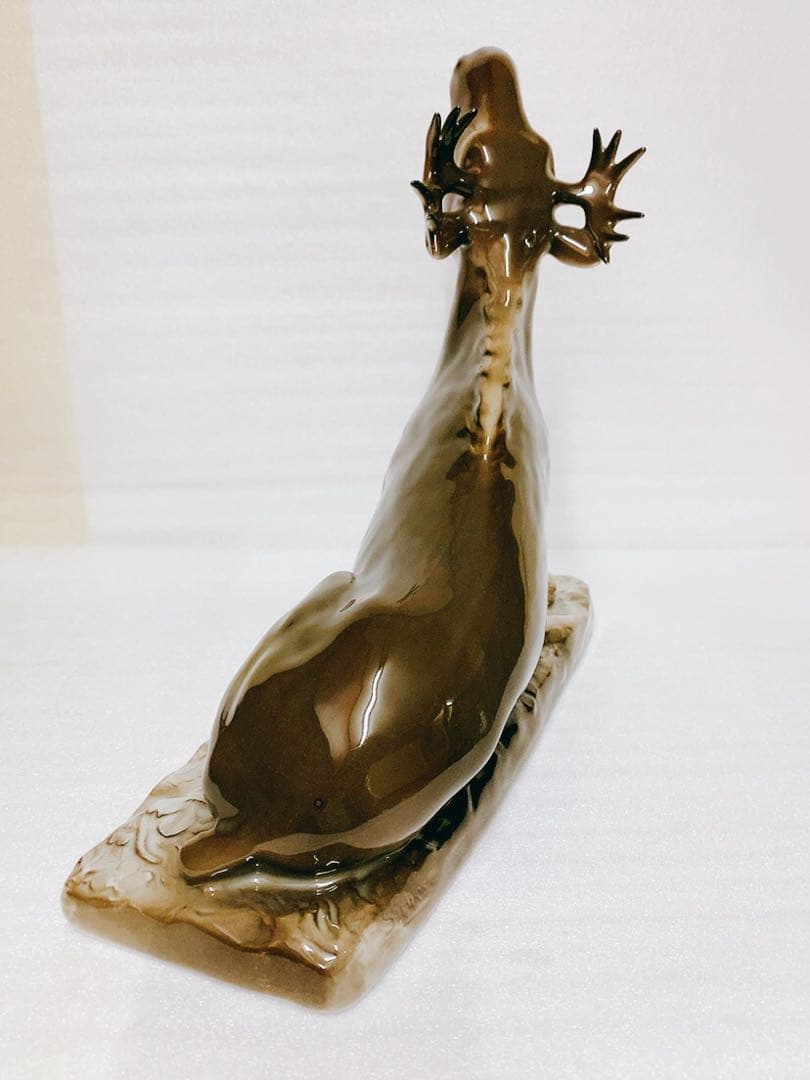 ノルウェー王室御用達陶器の名門『PORSGRUND社』の置物 Elk(ヘラジカ)
