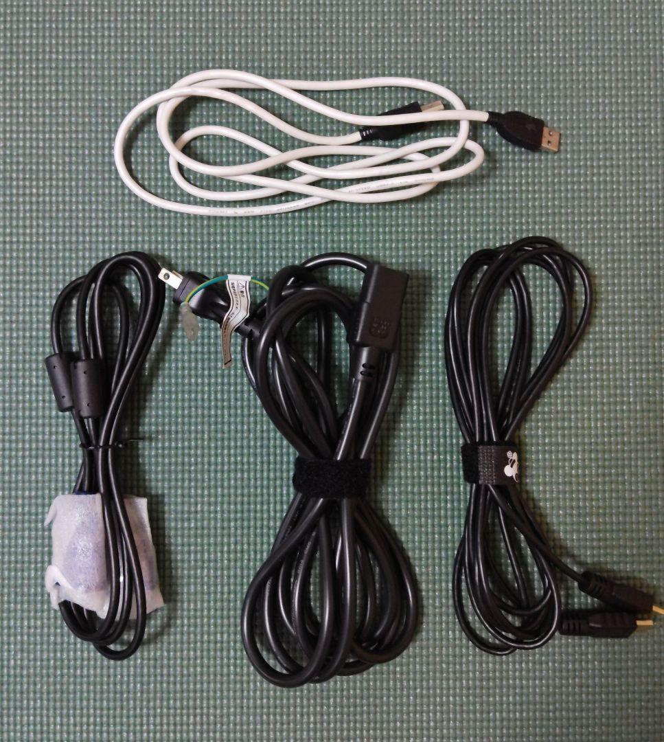 美品　プロジェクター エプソン EB-1751 持ち運びに便利なサイズ