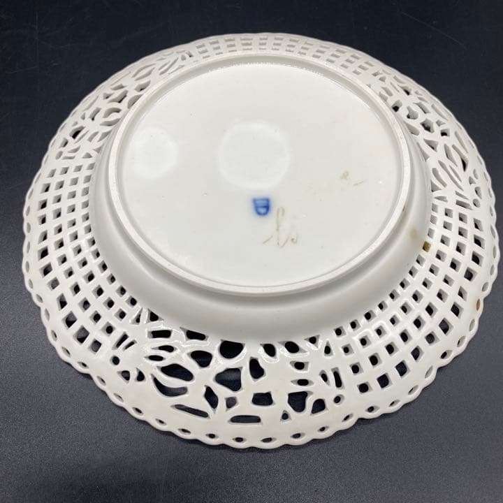 アウガルテン ウィーン釜　透かしプレート　オープンワーク　フラワー　飾り皿