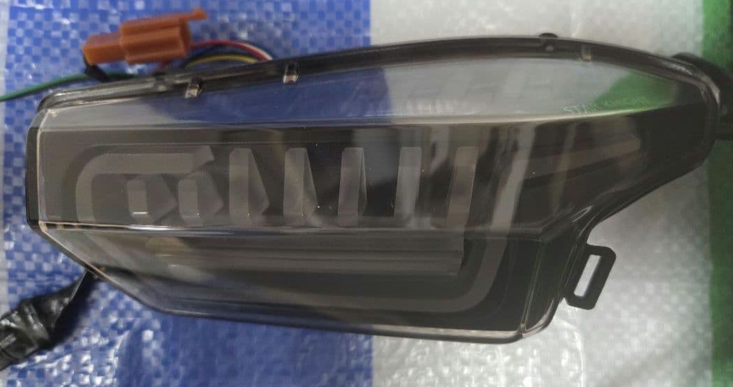 シグナスX 4型用StarKnight廃盤ウィンカー美品