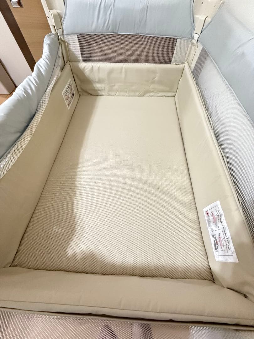 アップリカ ココネルエアー AB ベビーベッド ホワイトグレー WH汚れなし