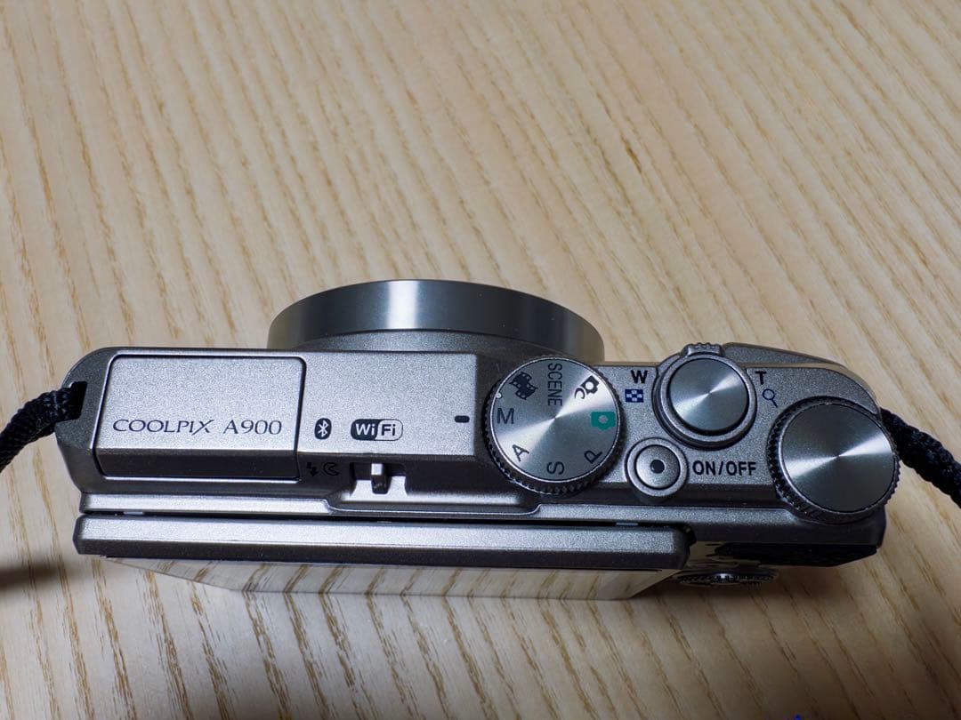 【美品】Nikon COOLPIX A900 シルバー