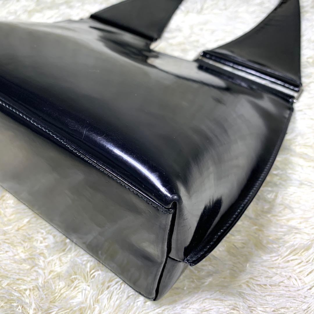 稀少 グッチ トムフォード期 90's エナメル ワンショルダーバッグ ブラック