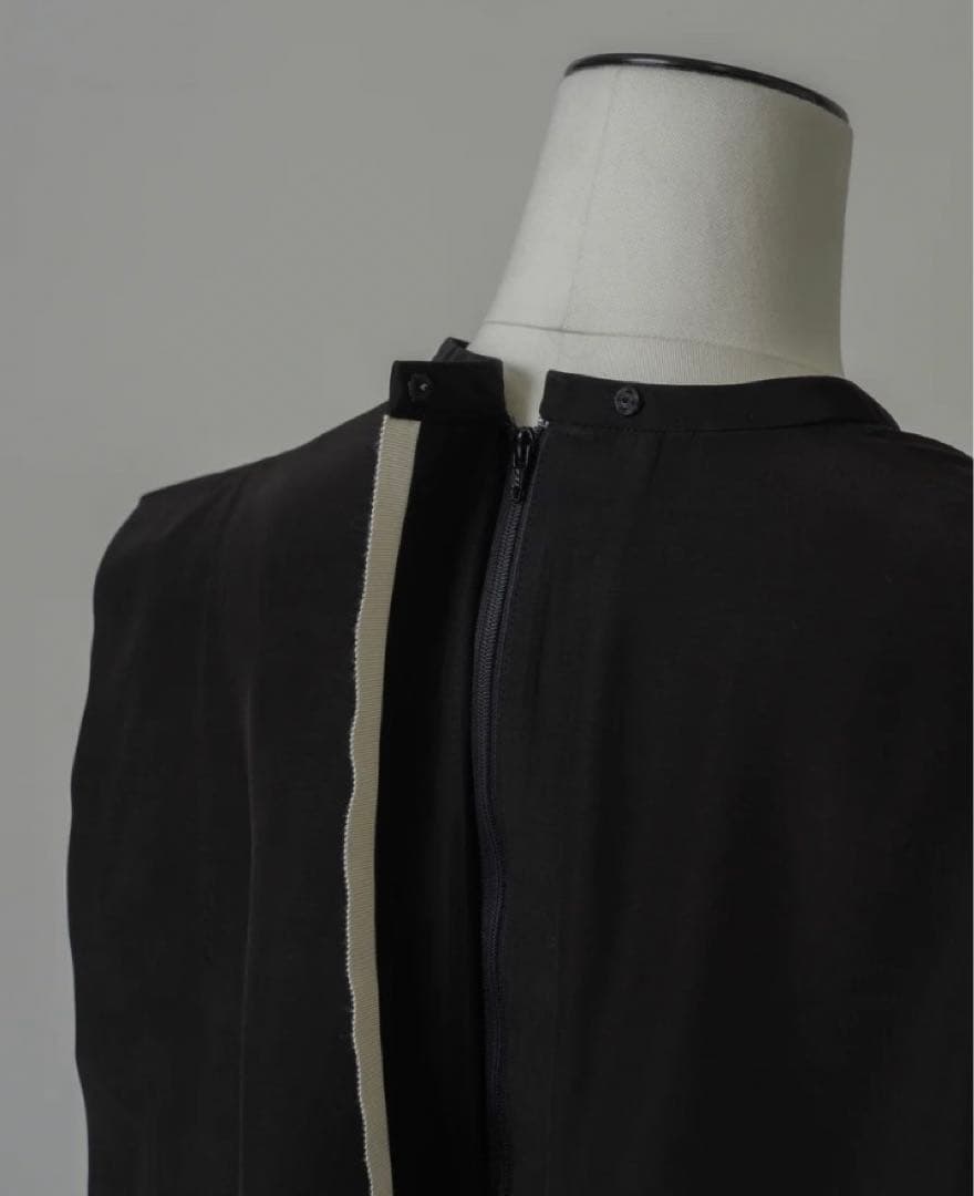 トップス LOHEN 2024SS SHOULDER TACK BLOUSE BLACK