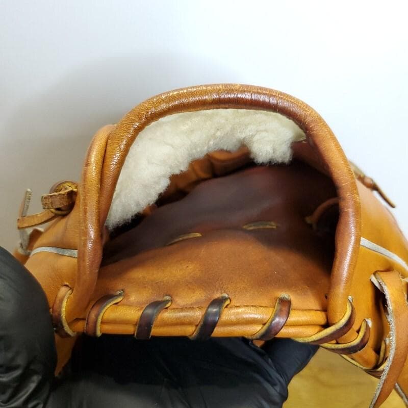 アンダーアーマー 金子千尋モデル シリコンラベル 廃盤品 投手用 硬式グローブ