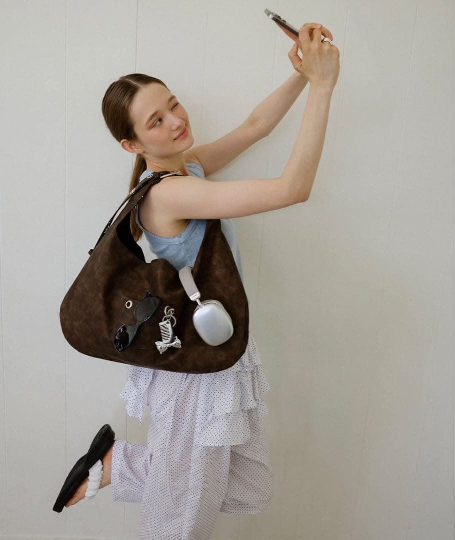 LETERIE バックルリバーシブルショルダーバッグ