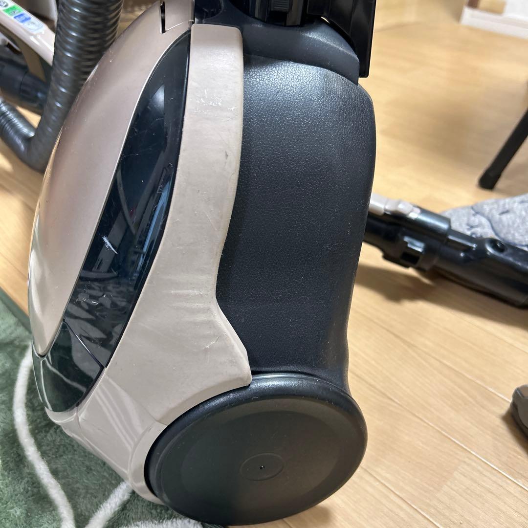 HITACHIキャニスター掃除機 2019年製 パックフィルター17枚付き