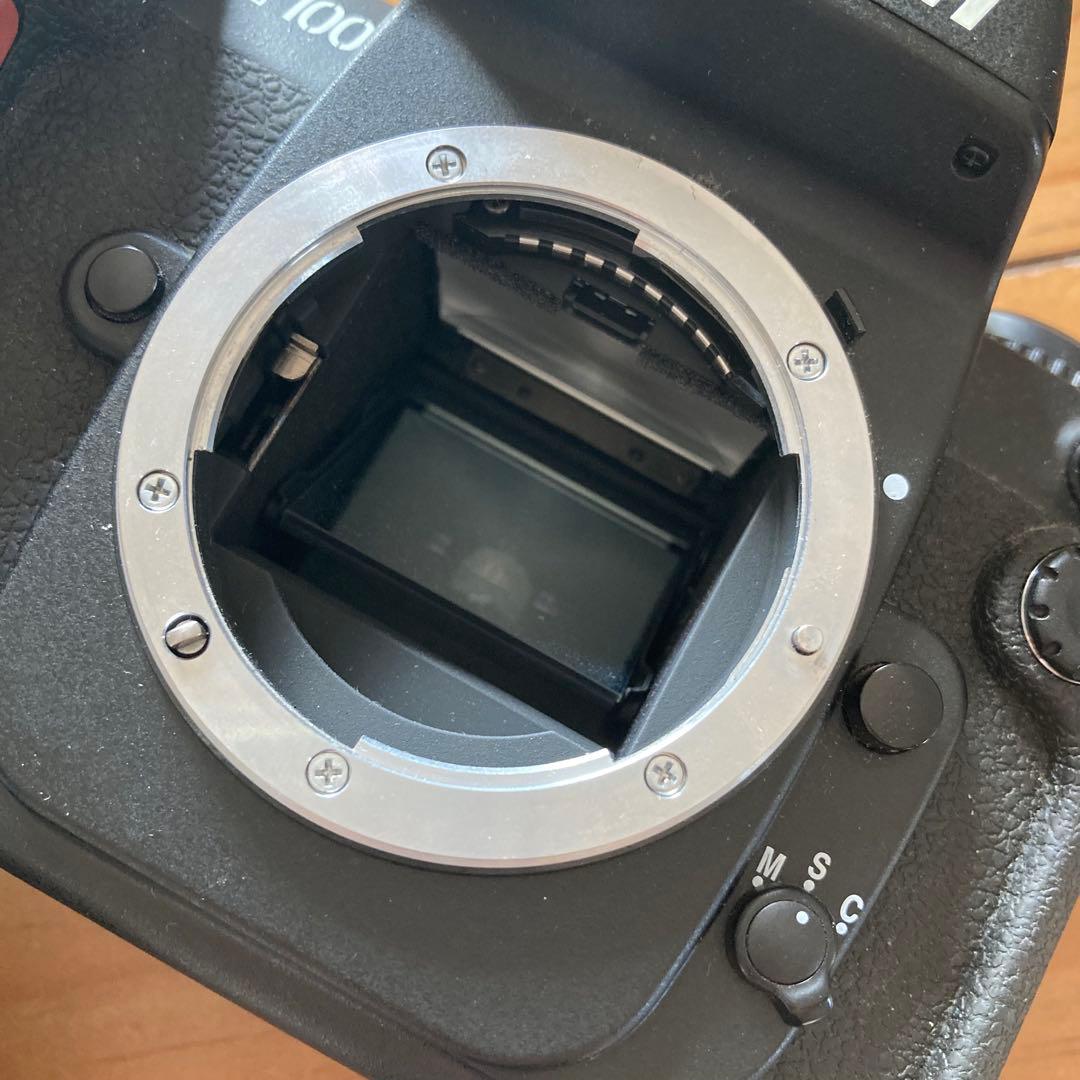 NIKON F100 フィルムカメラ 一眼レフ（新品電池BOX）
