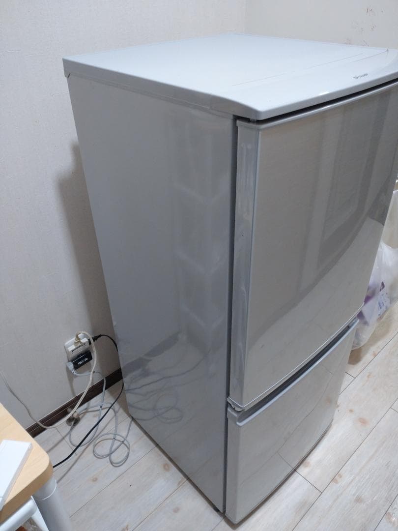 シャープ・冷凍・冷蔵庫　SJ-D14C-S 2017年製