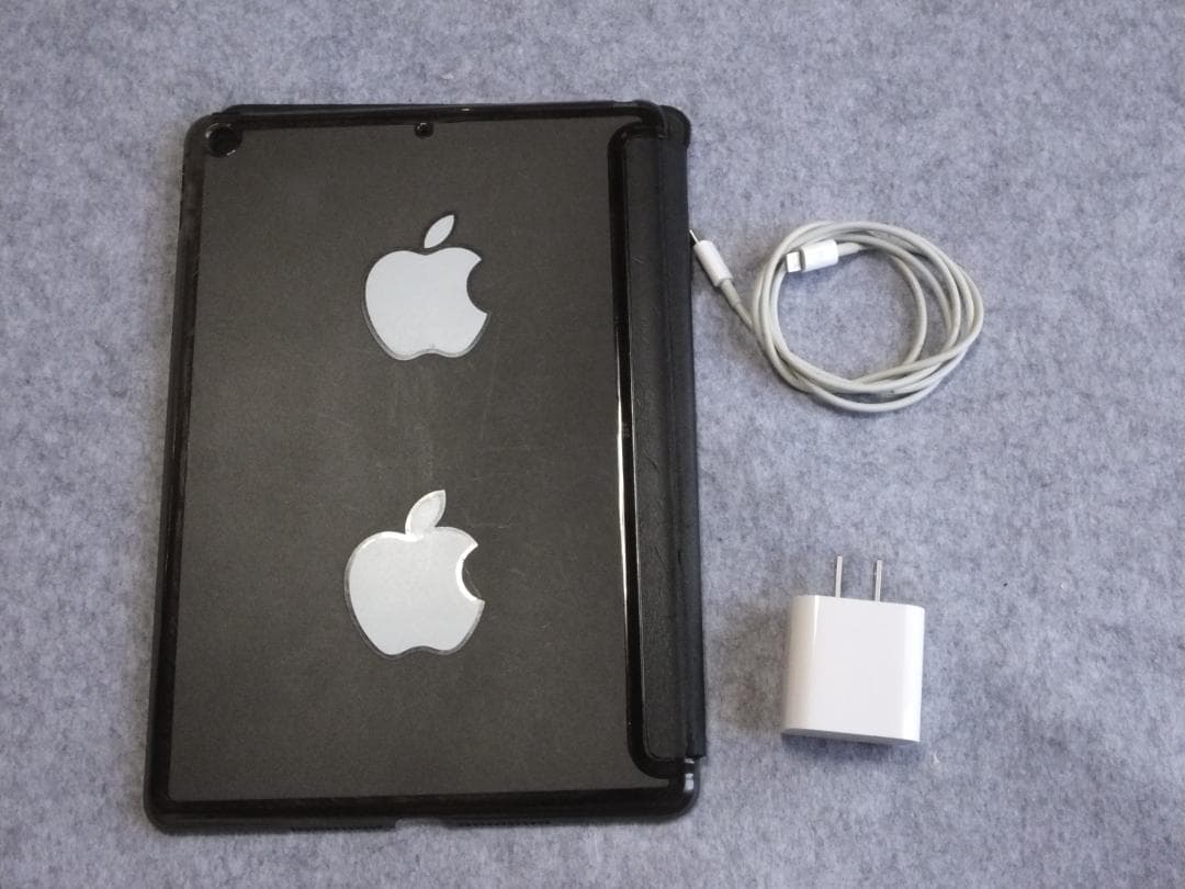 iPad (第9世代) 64GB、シルバー