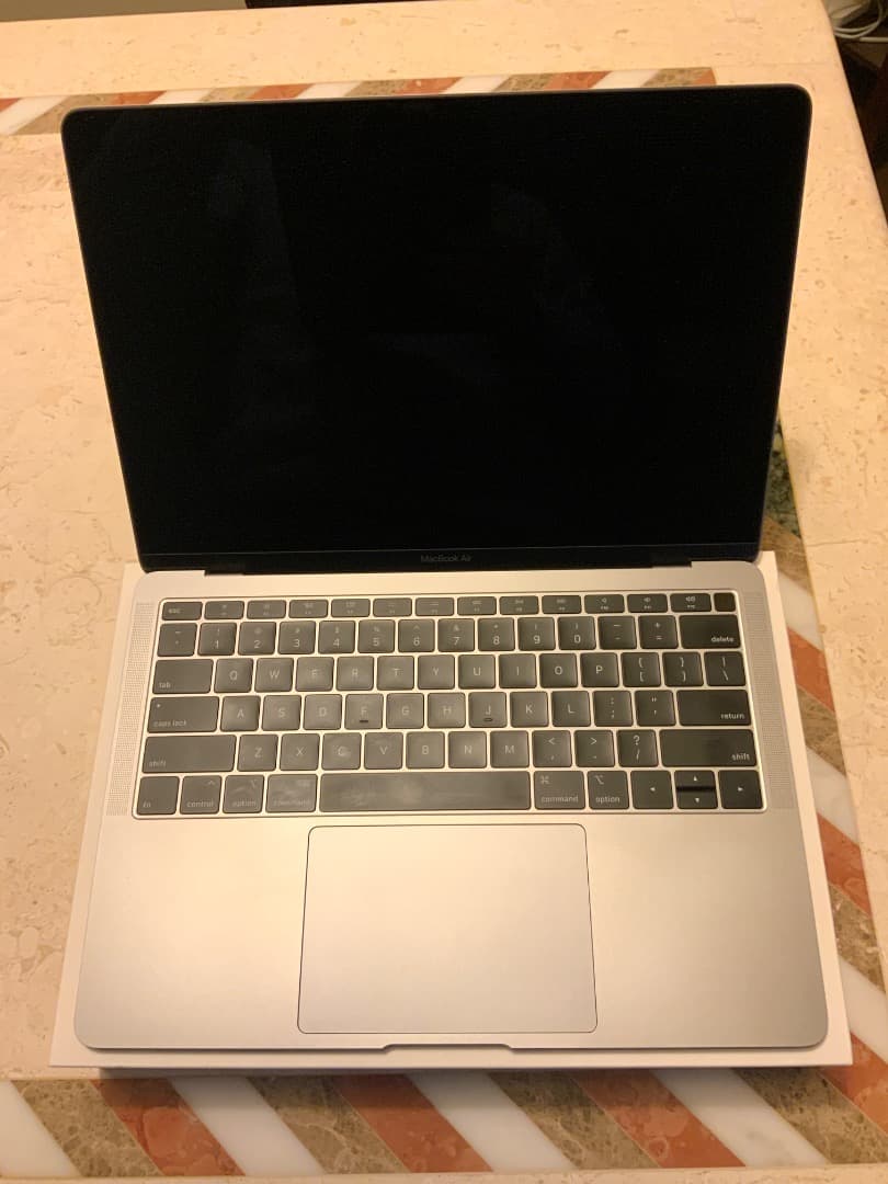 Apple MacBook Air 13インチ 2018 / USキーボード