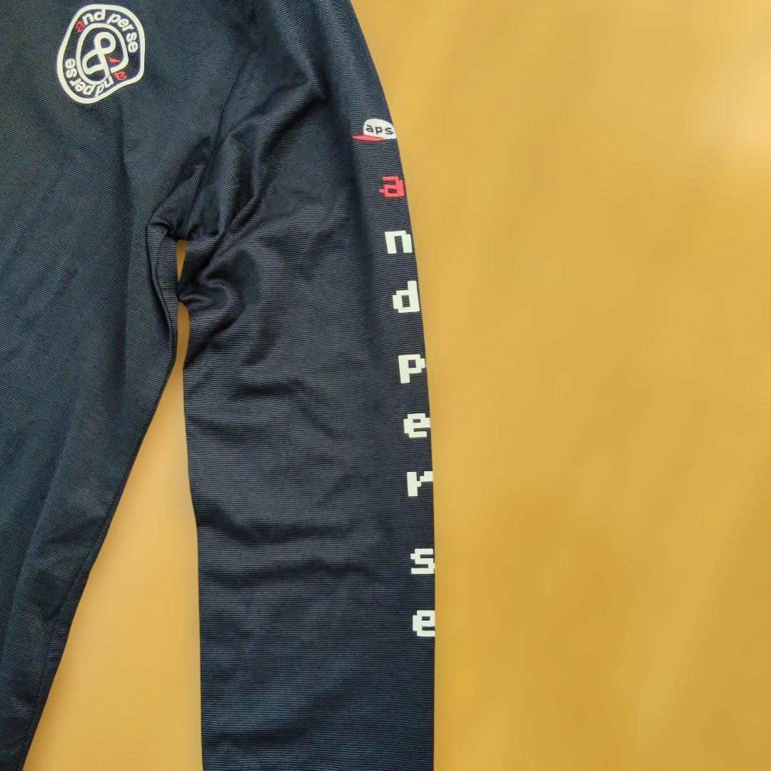 新品and per se 濃紺モックネックシャツ