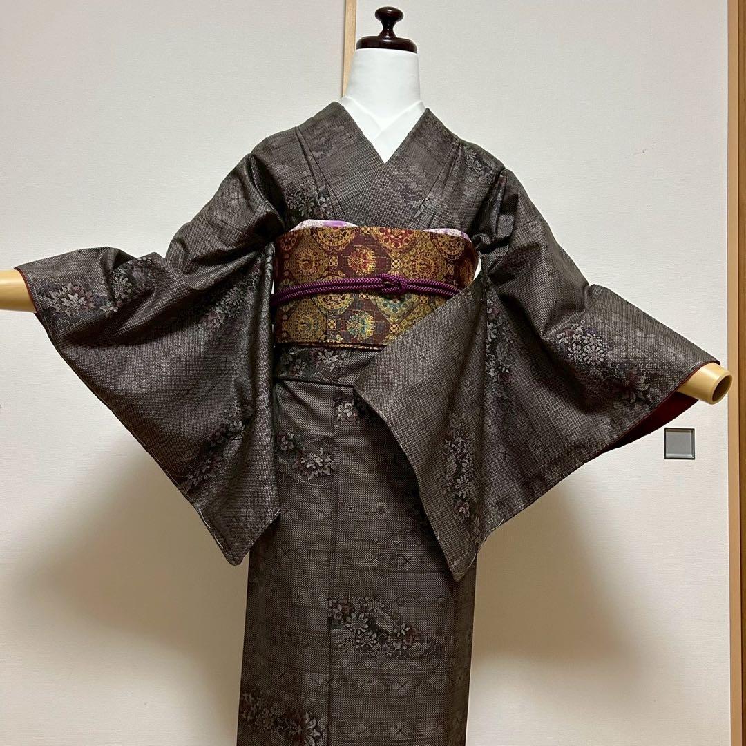 u*8様 モ40 新品　美品　袷　正絹　大島紬　フルセット 証紙付き