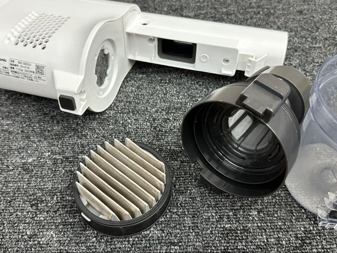 29分　2023年製Panasonic 掃除機　本体　MC-SB33J 格安中古