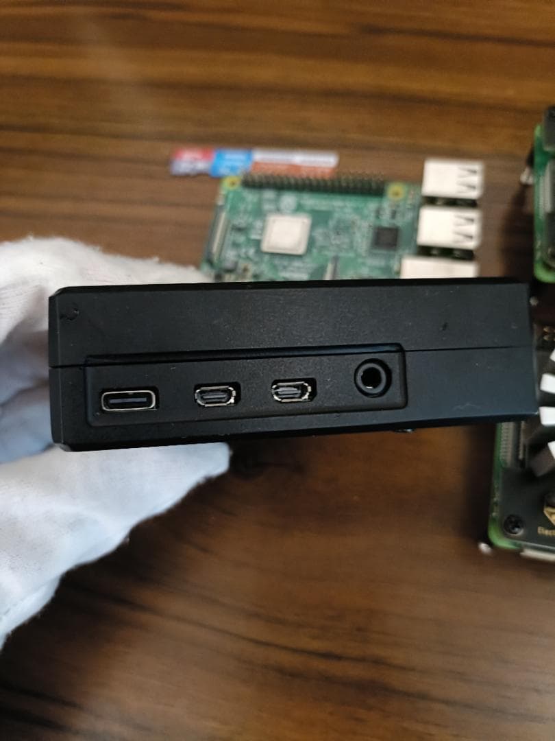 Raspberry Pi 4&3、ヒートシンクとSDカード付きセット