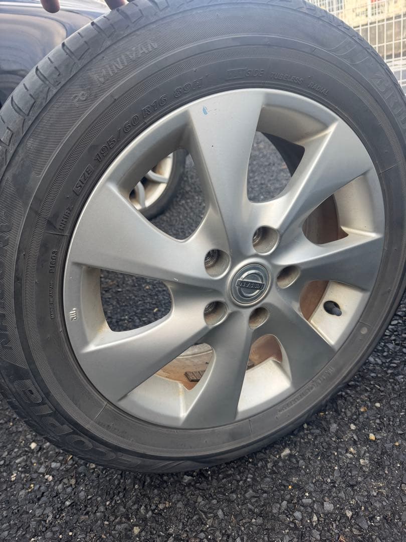 195/60R16 NISSAN Serena オリジナルアルミホイール