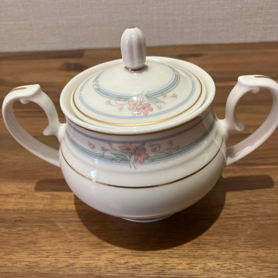 新品未使用　ノリタケ　ディナーフルセット　6人用全40ピース