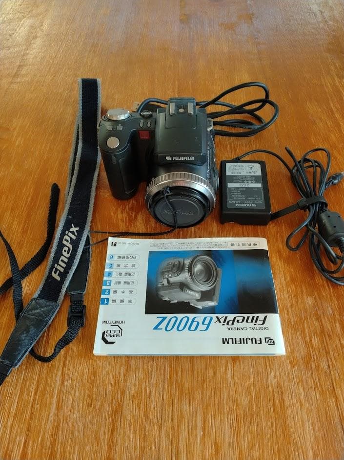 デジタルカメラ FINEPIX6900Z