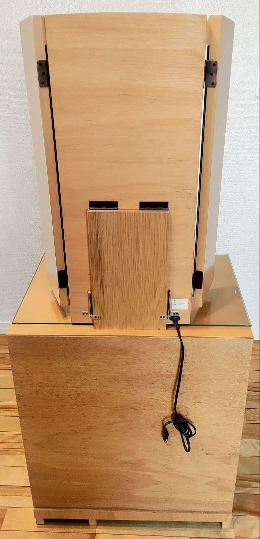 ドレッサー　椅子　天板クリアガラス付き　コンセント付き