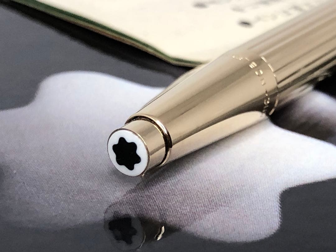 ⭐️金運を呼ぶ黄金の総金張りモンブラン⭐️ノブレスNo1547⭐️稀少価値有る0,9㍉