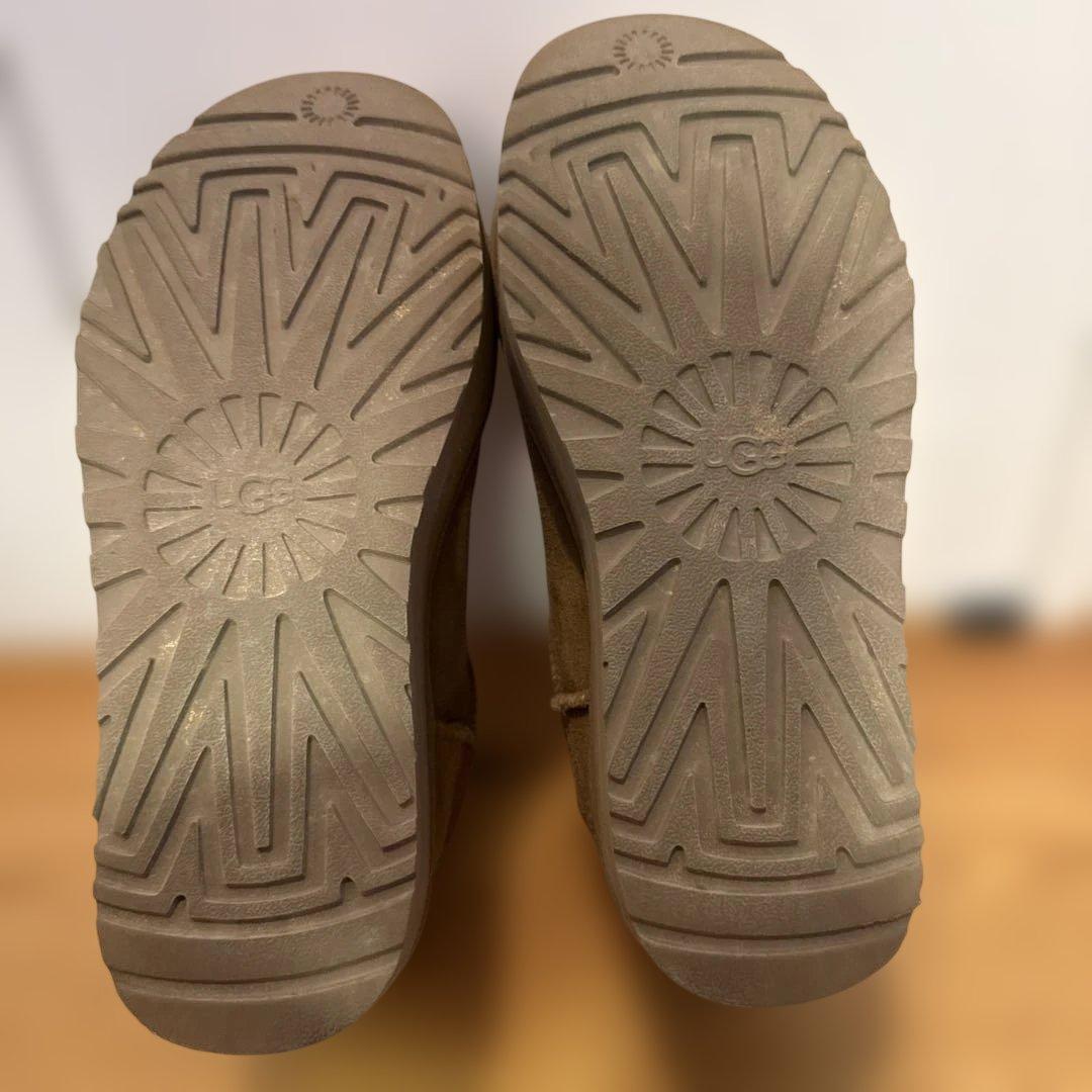 靴 UGG Classic Ultra Mini Platform