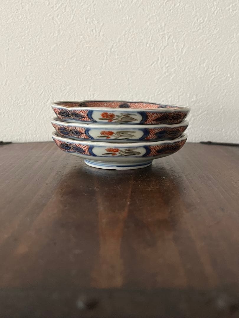 最上手　希少　古伊万里　江戸中期享保〜宝暦年間　豆皿　三枚揃　木瓜形　蝶菊水仙