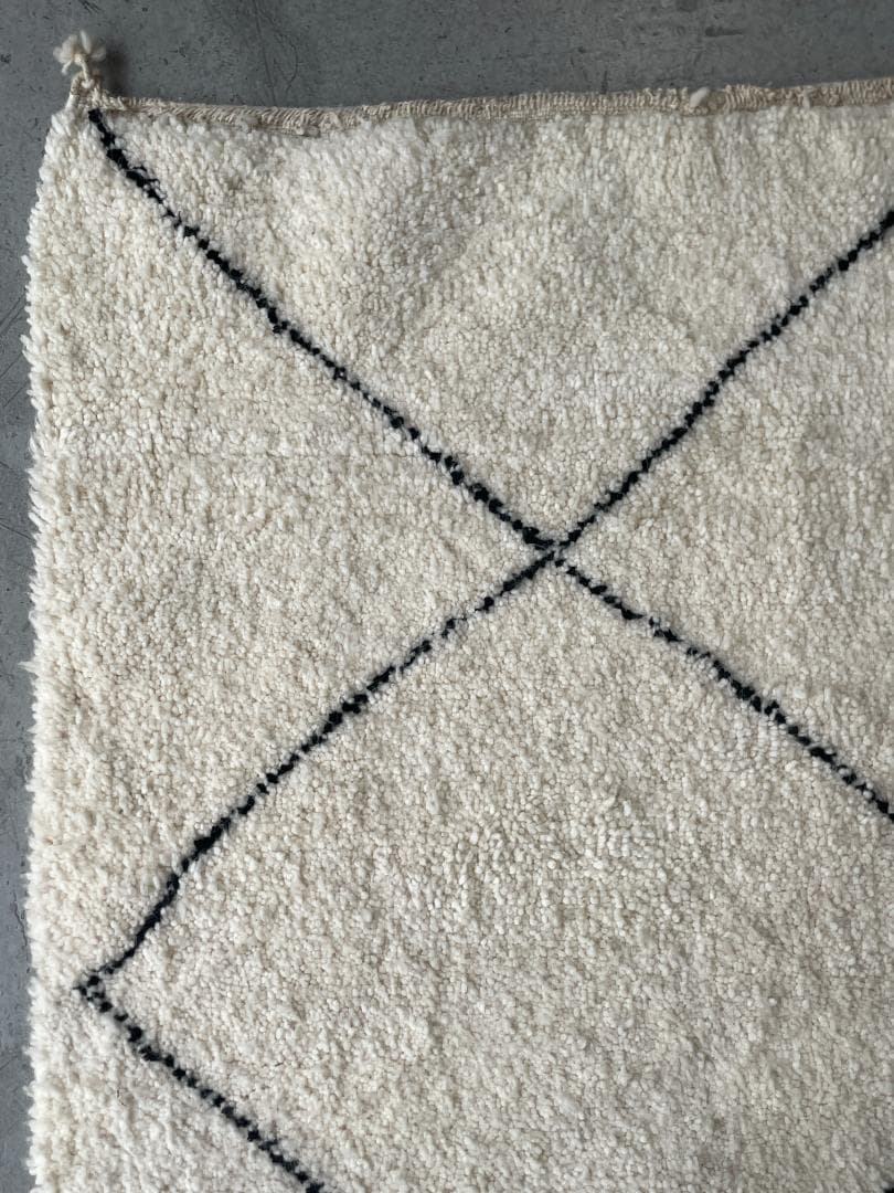 【Vintage Rug】184cm ×153cm　ベニワレン　ベルベル人