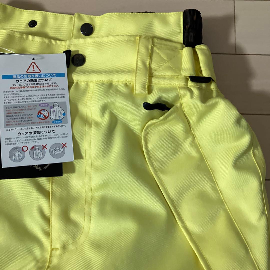 1.29 キックス 新品未使用 スノーボードウェア ブラック 総柄 130