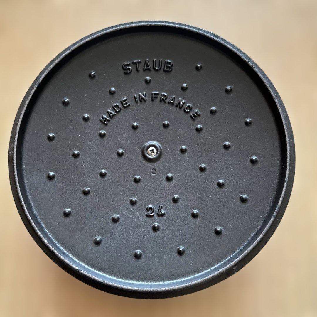 STAUB 鋳鉄製 両手鍋 24cm ダークレッド おまけ付