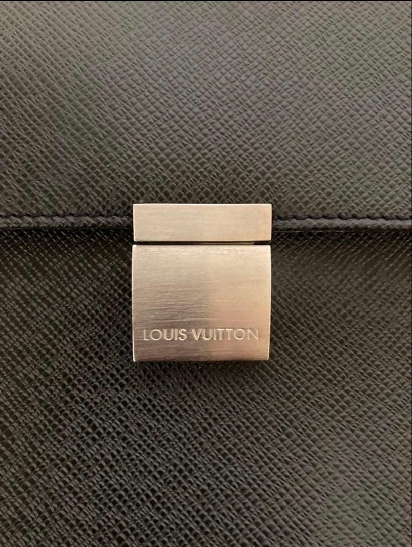 グ*プ様 #LOUISVUITTON #タイガ #メンズビジネスバッグ 至急売却
