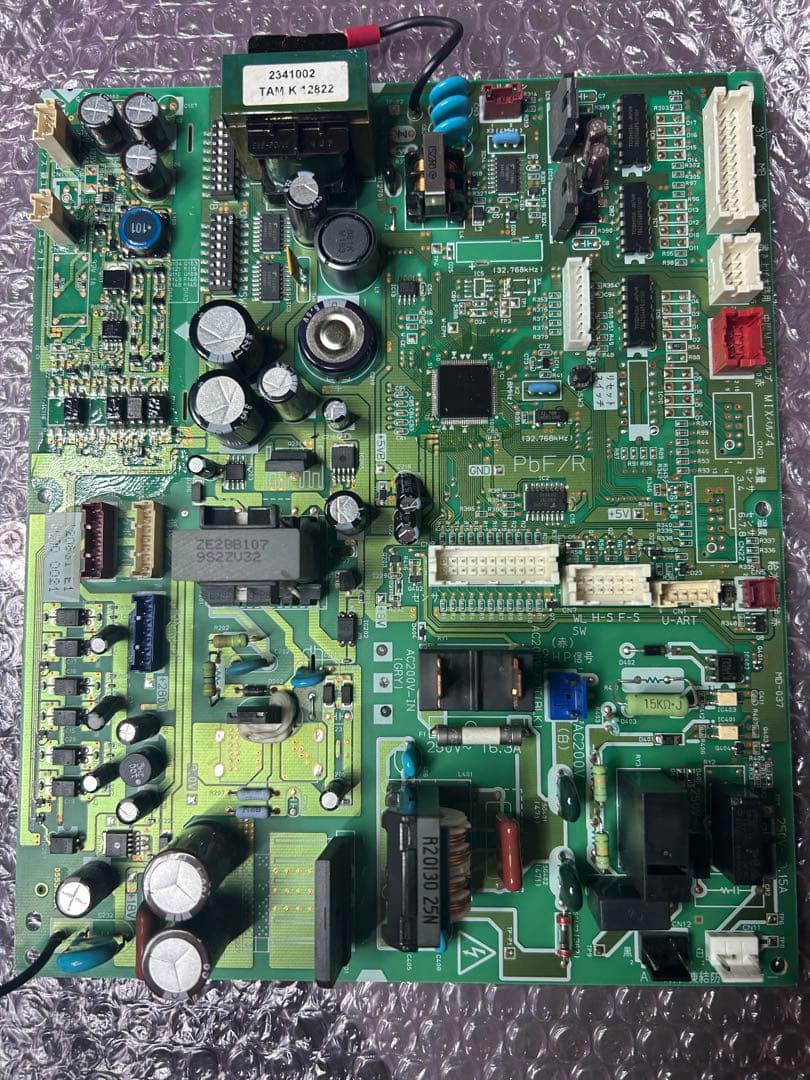 東芝　エコキュート　メイン基盤　HWH-FB372