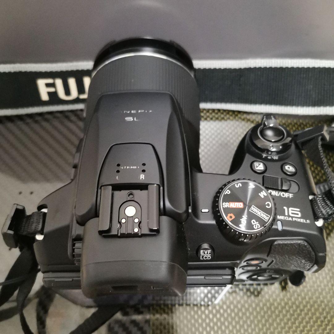 富士フィルム FinePix SL1000 デジタルカメラ 8GB ケース付