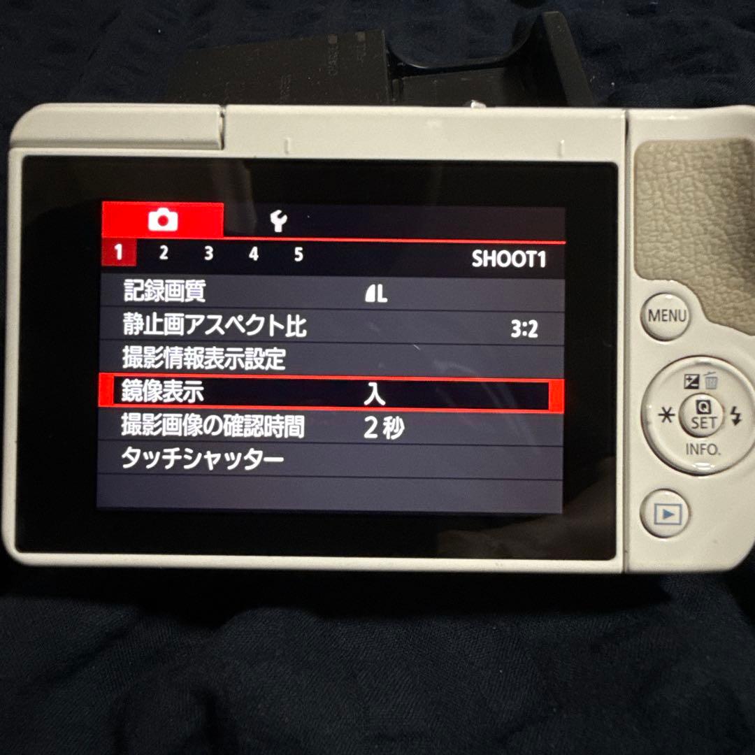 Canon EOS M10 ミラーレス一眼レフカメラ