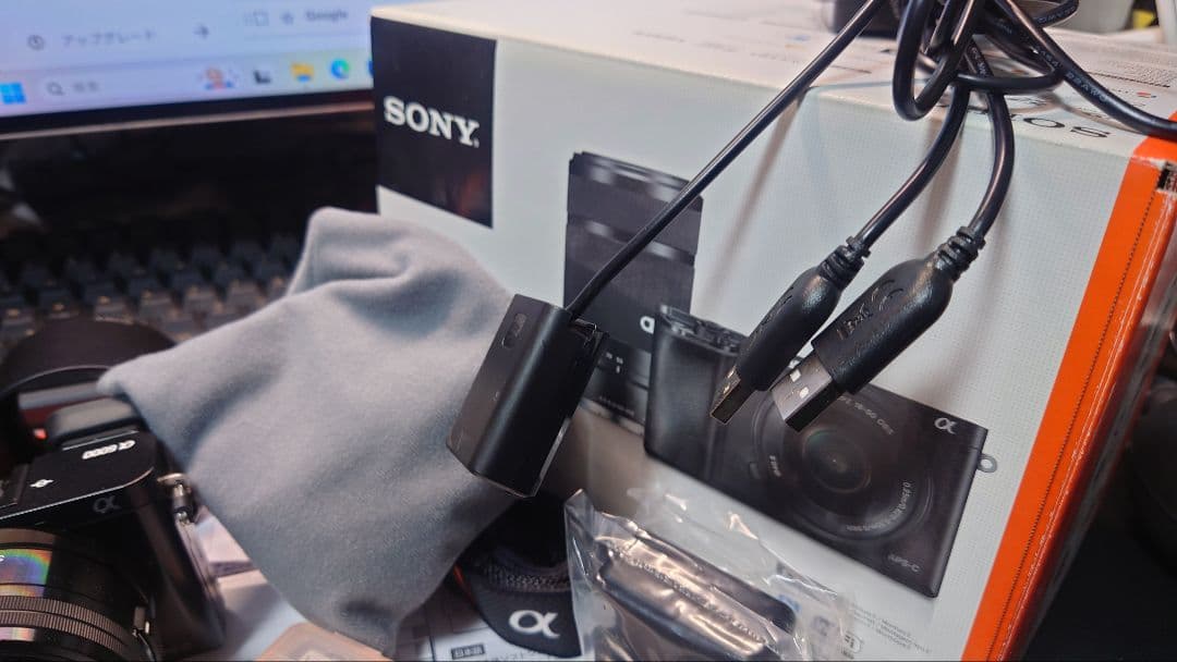 Sony α6000 ダブルズームレンズキット 純正マイク、128GBメモリ