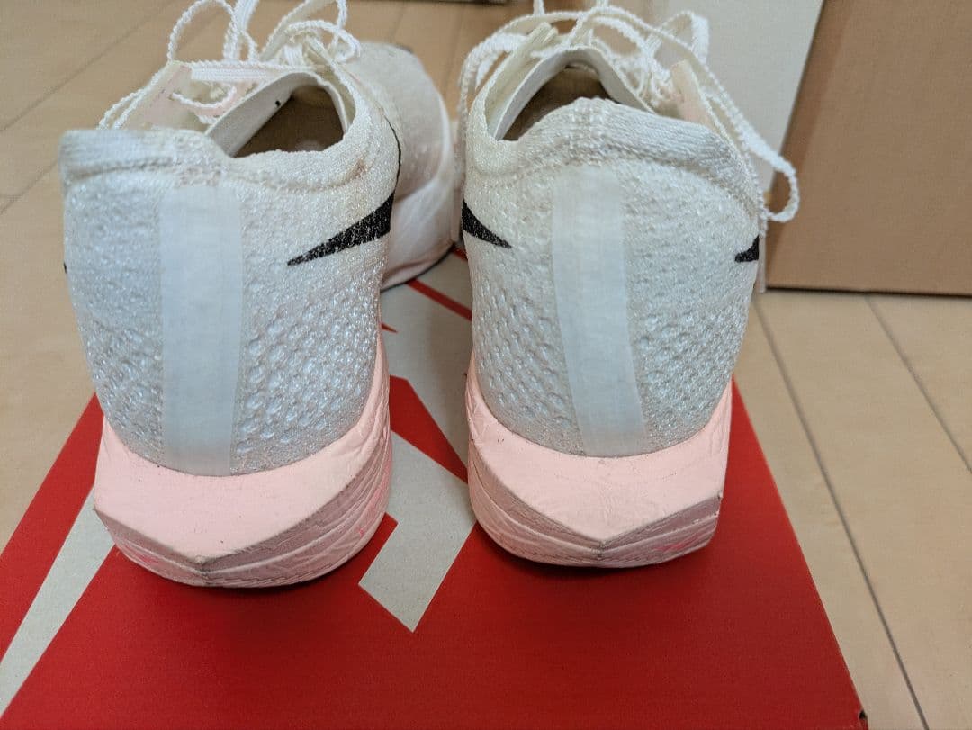 NIKE　ウィメンズ　ヴェイパーフライネクスト％3　25cm