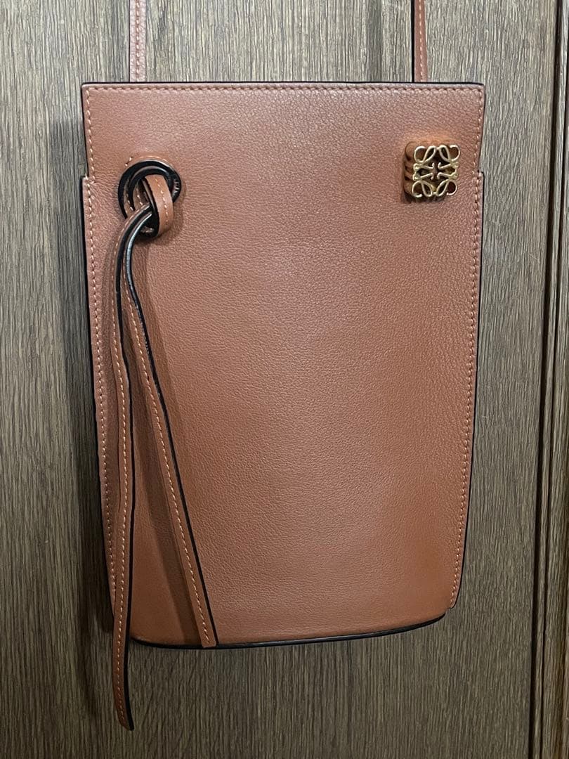 ロエベ LOEWE ダイスポケット　タン