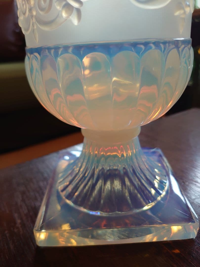 オパールセント クリスタルフラワーベース(共箱付き)