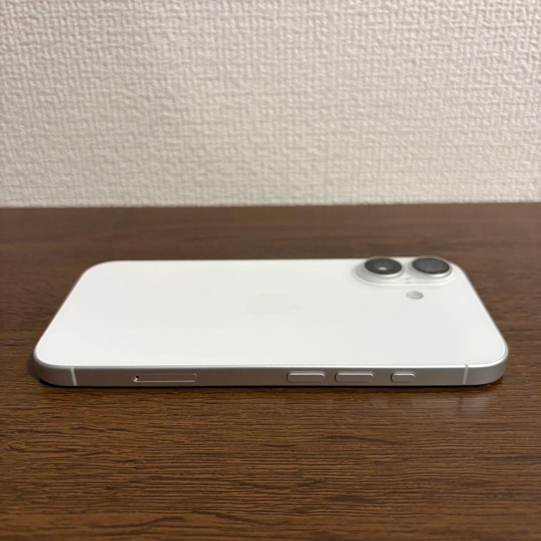 iPhone16 256GBバッテリー100%美品　7ヶ月のみ使用