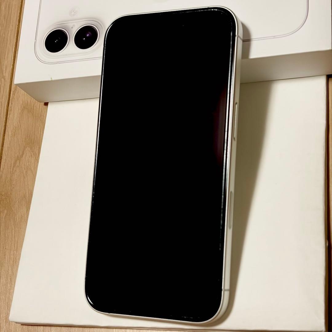 iPhone16 256GBバッテリー100%美品　7ヶ月のみ使用