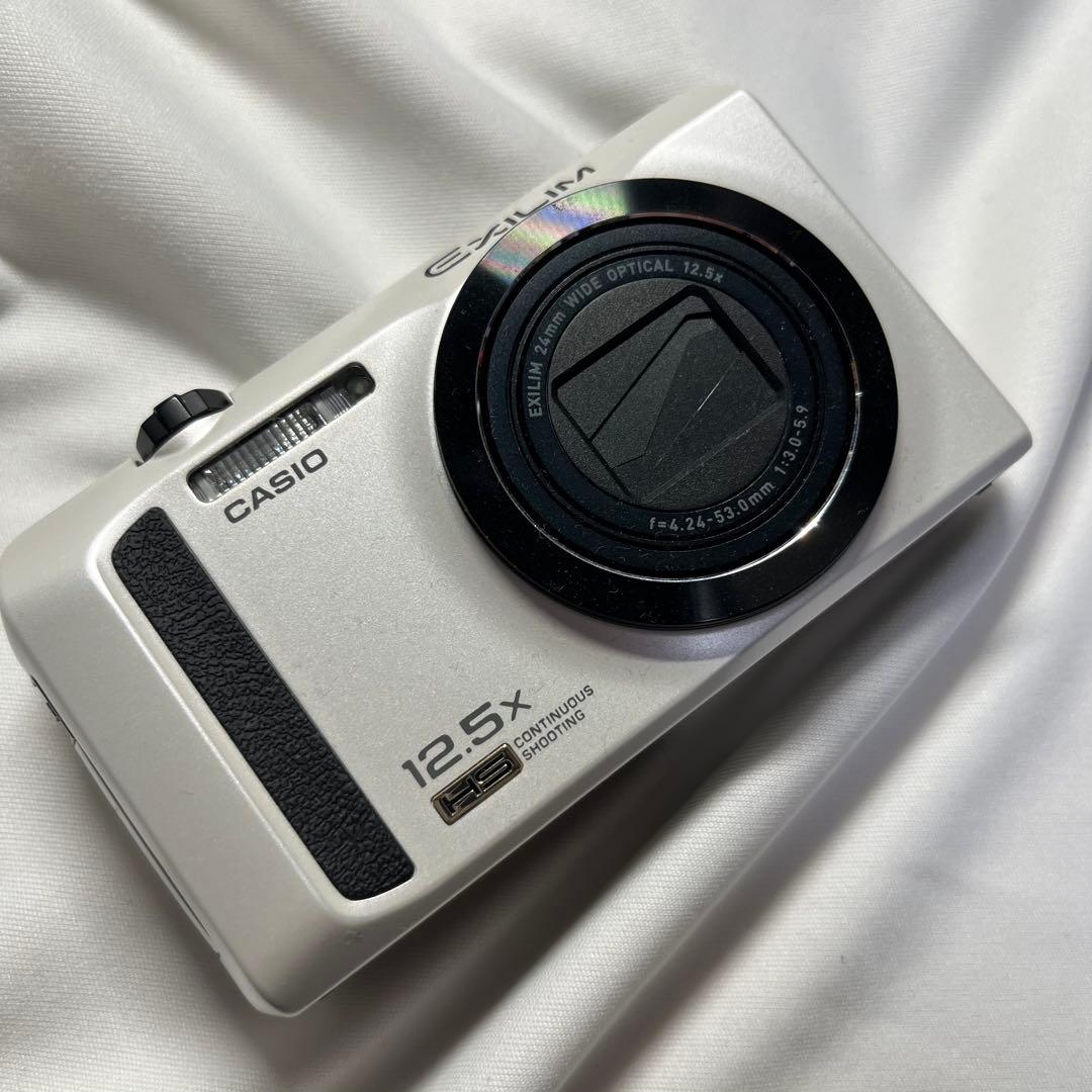 CASIO コンパクトデジタルカメラEXILIM EX-ZR300【美品】