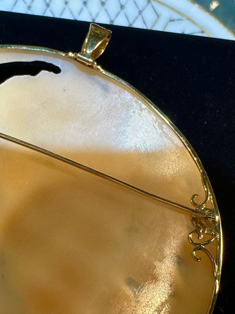 K18 直径7cm月と少女のカメオ ブローチペンダントトップ兼用