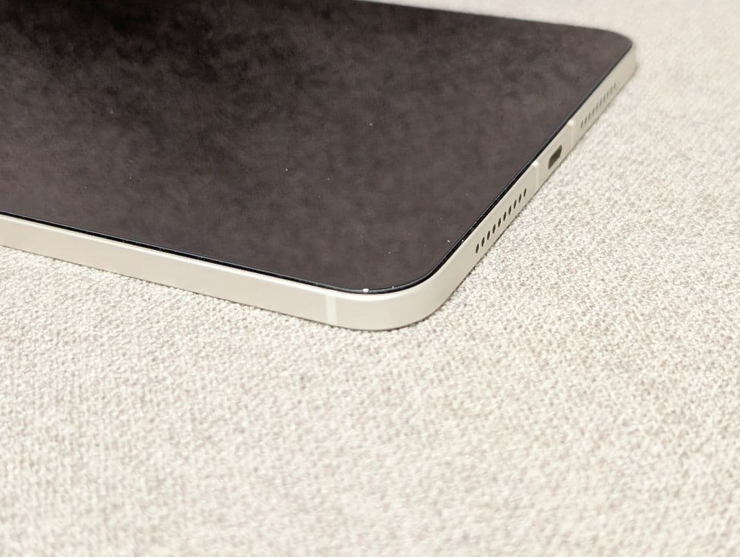 美品 iPad mini 第6世代 64GB cellular スターライト