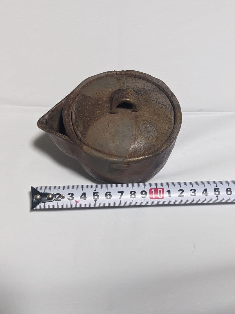 宝瓶（陶印あり）箱なし、説明書なし。