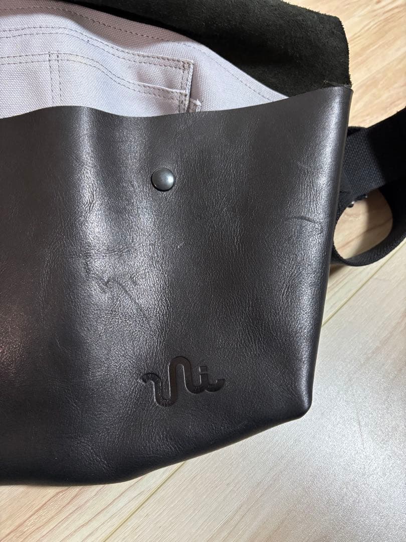 Uni＆co. メッセンジャーバッグ　オールレザー ブラック　黒　メンズ