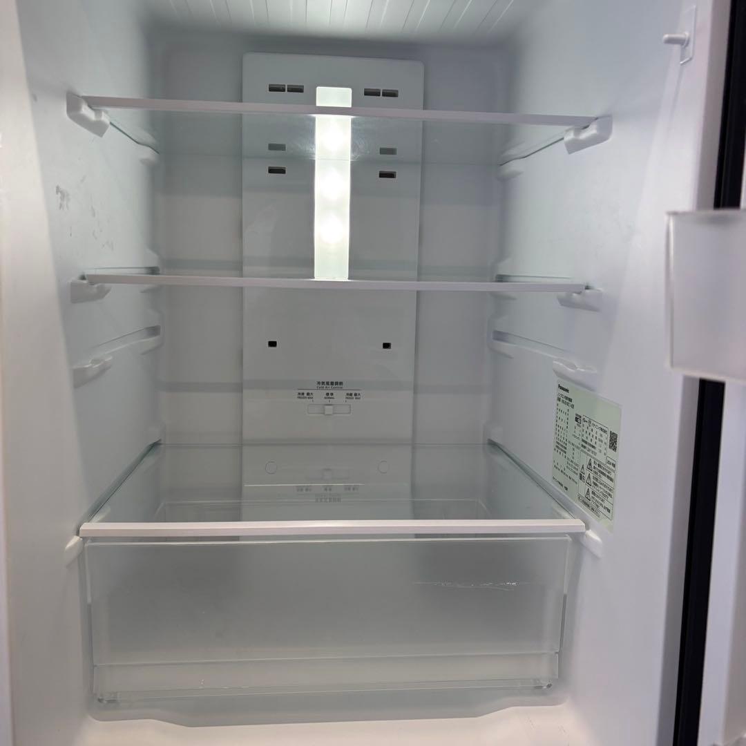 68　冷蔵庫　パナソニック　一人暮らし　黒　24年　安い　綺麗　設置無料　右開