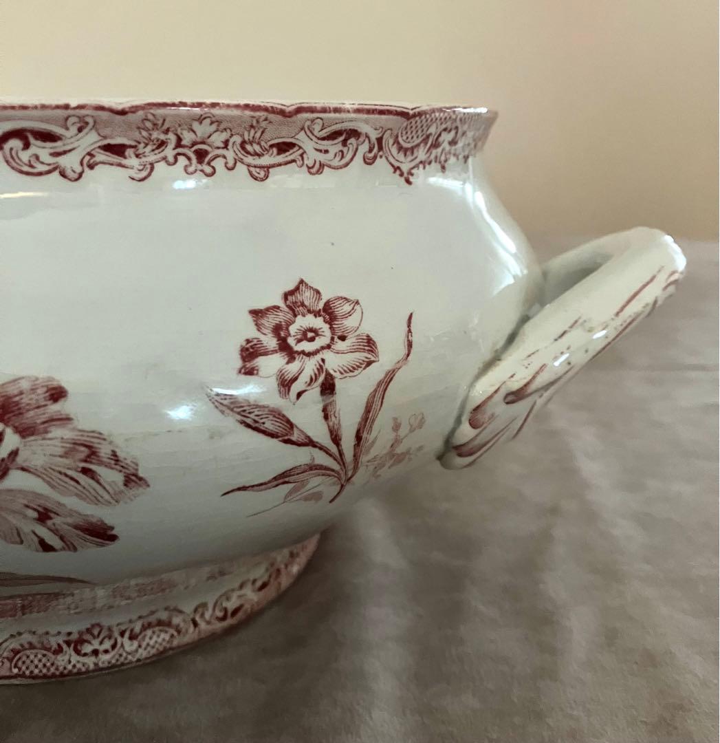 フランスアンティーク・サルグミンヌ フォンタンジュ・スーピエール1点