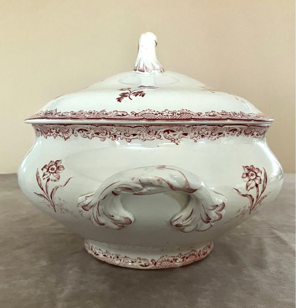 フランスアンティーク・サルグミンヌ フォンタンジュ・スーピエール1点